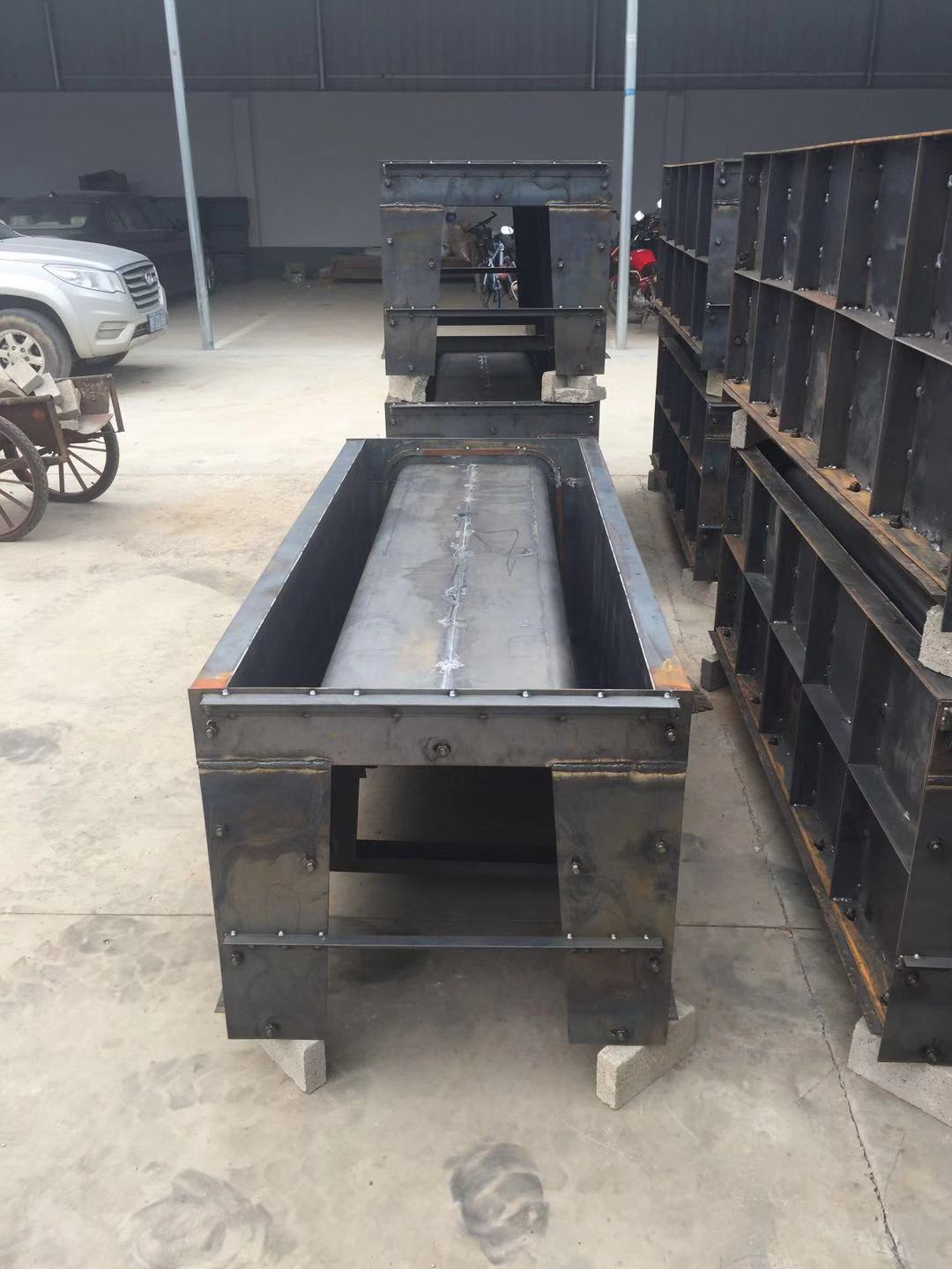 急流槽模具(jù) 急流槽模具(jù)