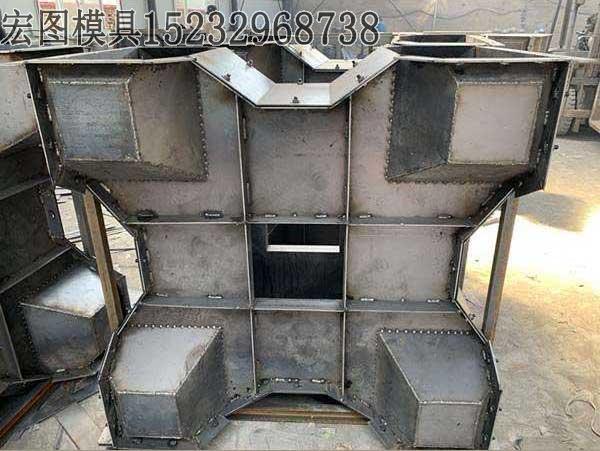 四腳空心塊模具(jù)